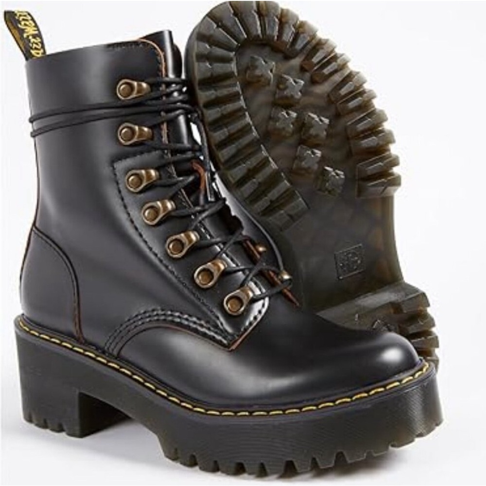 Dr. Martens BRAND NEW in box Leona real leather boots. Grunge. Alternati…